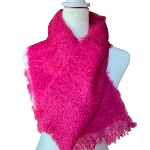 Bright Pink 100% Mohair Scarf by "Glen Cree" Made in Scotland 40"x9" - Picture 1 of 6